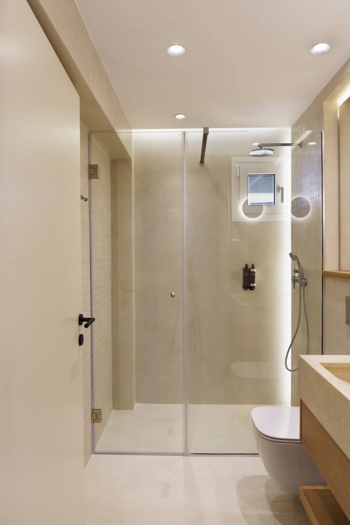 Tiara Holidays - Palm Boutique Suites - Comfort Suite with Private Pool - bathroom